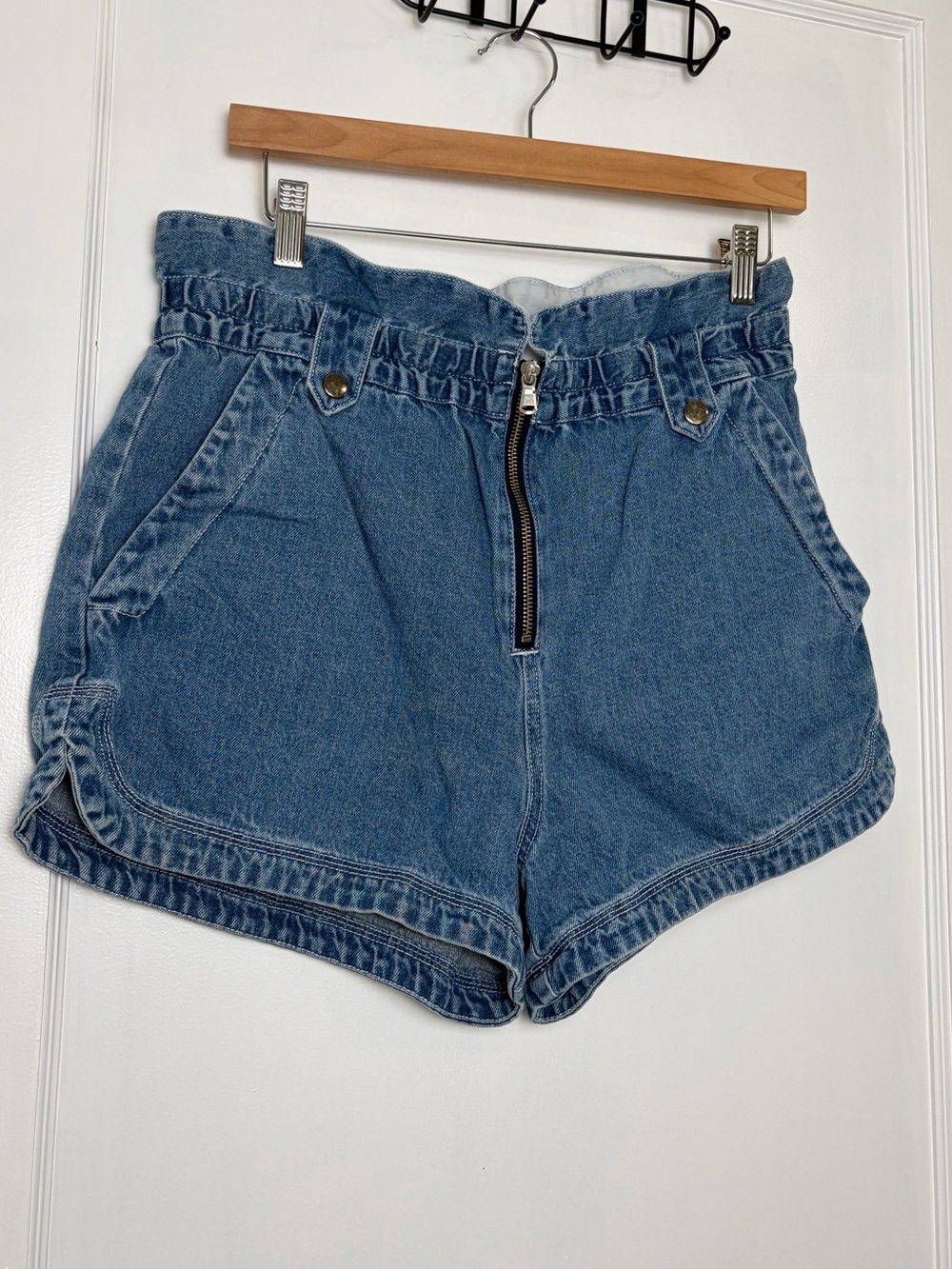 Sea Alyssa Paperbag Denim Shorts 8 - Picture 7 of 16